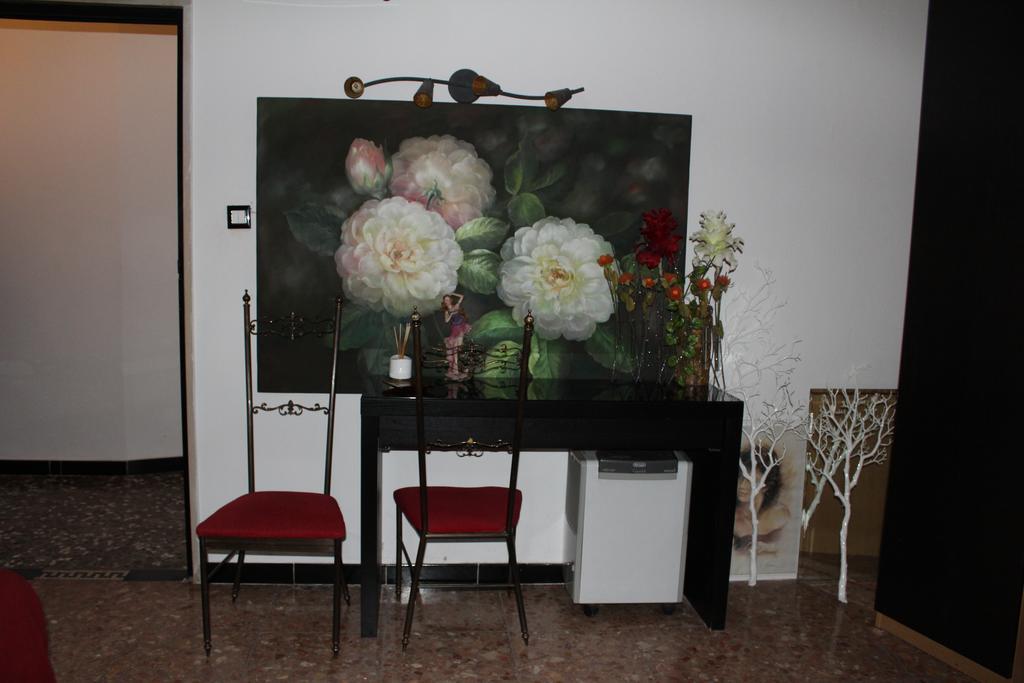 Flower Trani Exterior photo